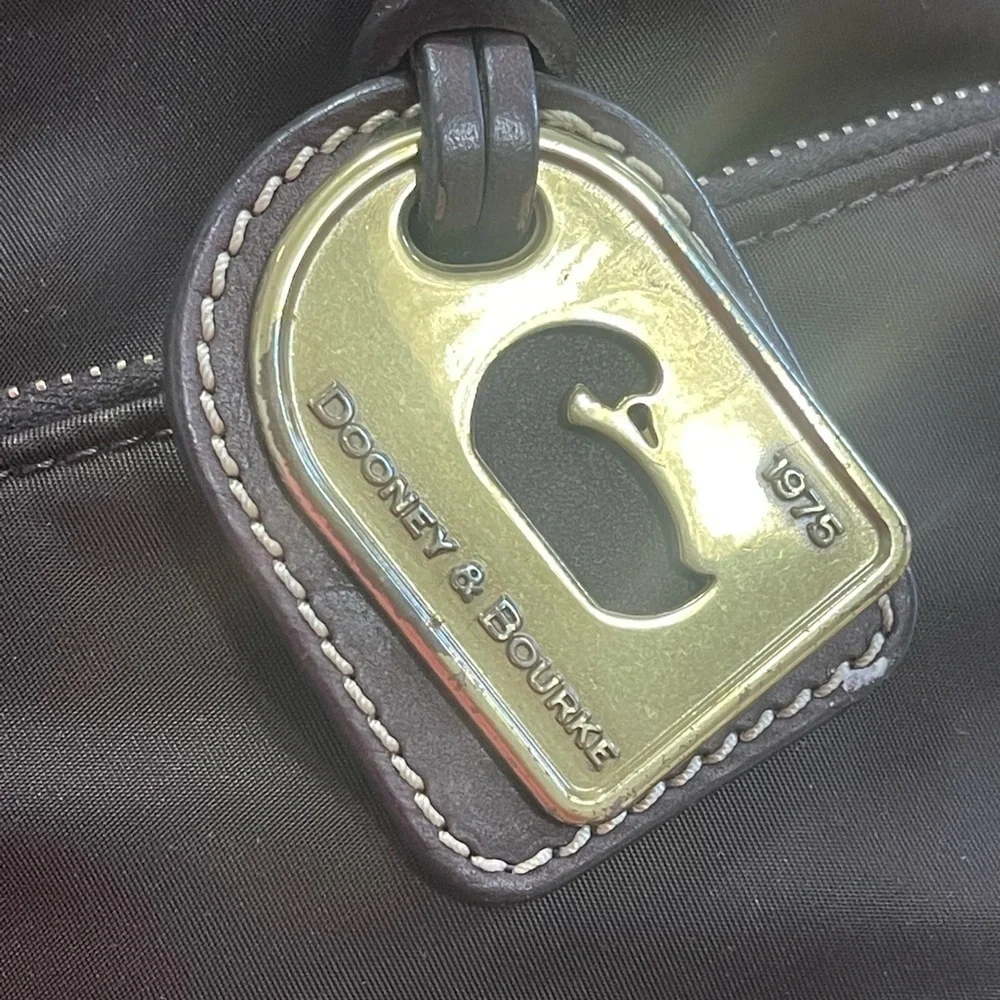 Dooney & Bourke dillen nylon hobo - Picture 4 of 9